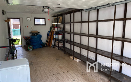 Veľký rodinný dom v pešej dostupnosti do centra mesta v Trenčíne