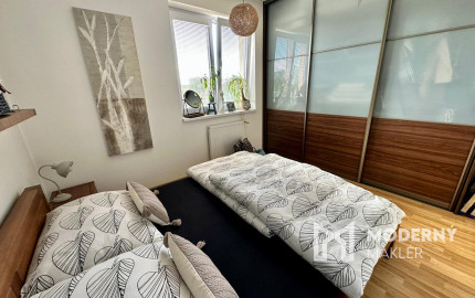 REZERVOVANÉ - EXKLUZÍVNA PONUKA! NA PREDAJ ŠTÝLOVÝ 2 IZBOVÝ BYT NA VÝCHODNEJ ULICI V TRENČÍNE