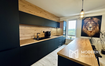 Predaj útulného zariadeného 3-izb. bytu s veľkou terasou