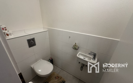 Predaj útulného zariadeného 3-izb. bytu s veľkou terasou