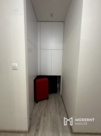 Predaj útulného zariadeného 3-izb. bytu s veľkou terasou