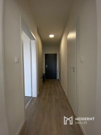 Krásne zariadený dvojizbový byt na ulici Hanzlíkovská