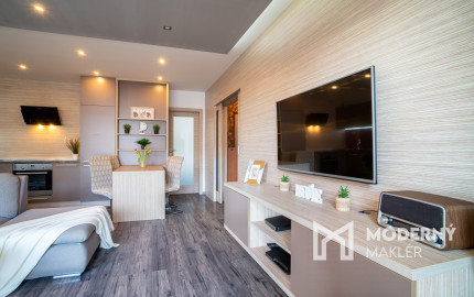 Na predaj priestranný 4-izbový byt v Trenčíne