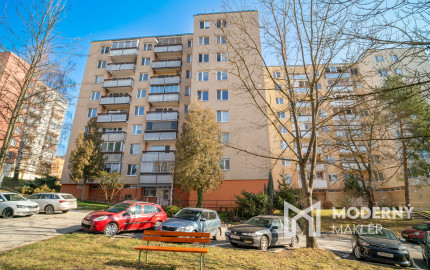 Na predaj priestranný 4-izbový byt v Trenčíne