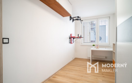 Na predaj priestranný 4-izbový byt v Trenčíne