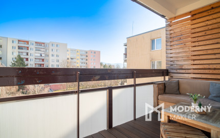 Na predaj priestranný 4-izbový byt v Trenčíne