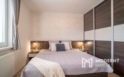 Na predaj priestranný 4-izbový byt v Trenčíne