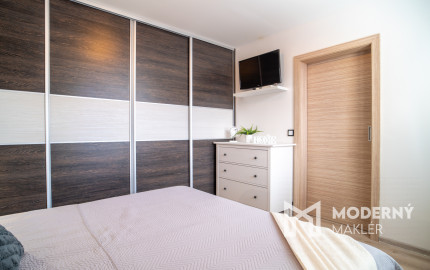 Na predaj priestranný 4-izbový byt v Trenčíne