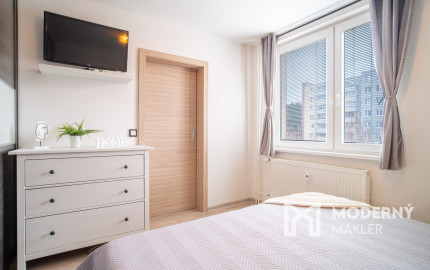 Na predaj priestranný 4-izbový byt v Trenčíne