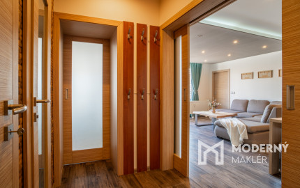 Na predaj priestranný 4-izbový byt v Trenčíne