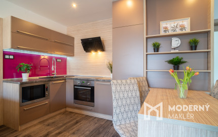 Na predaj priestranný 4-izbový byt v Trenčíne