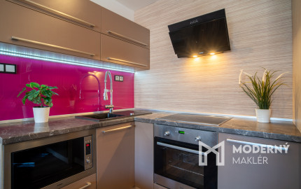 Na predaj priestranný 4-izbový byt v Trenčíne