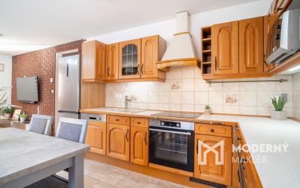 Na predaj záhradná chata vhodná na celoročné bývanie v obci Kuchyňa