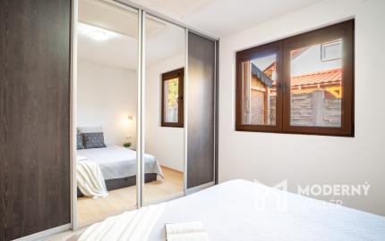 Na predaj záhradná chata vhodná na celoročné bývanie v obci Kuchyňa