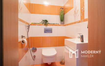 Na predaj záhradná chata vhodná na celoročné bývanie v obci Kuchyňa