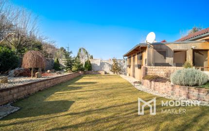 Na predaj záhradná chata vhodná na celoročné bývanie v obci Kuchyňa