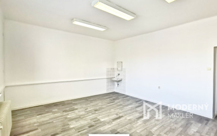 Na prenájom administratívny priestor o výmere 23,8m2 v Stupave – AB17