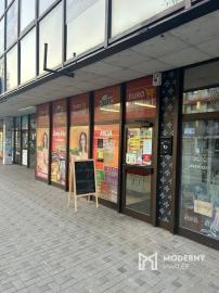 Na prenájom obchodný priestor v centre Malaciek