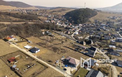 Na predaj veľkorysý pozemok v obci Šarišské Sokolovce
