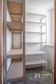 Na predaj priestranný 2,5-izbový byt v historickej budove Starého Mesta