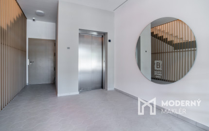 Na predaj svetlý 1,5-izbový byt v NADŠTANDARDE v lukratívnej lokalite BORY