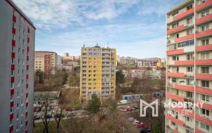 Na predaj dobre dispozične riešený 3-izbový byt vo vyhľadávanej lokalite Karlovej Vsi
