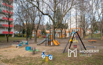 Na predaj dobre dispozične riešený 3-izbový byt vo vyhľadávanej lokalite Karlovej Vsi