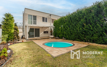 Na predaj štýlová 3-izbová časť dvojdomu v pokojnej časti obce Rovinka