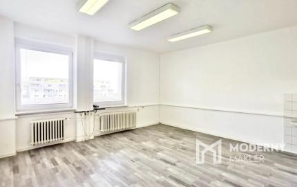Na prenájom administratívny priestor o výmere 23,8m2 v Stupave – AB17