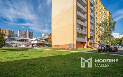 Na prenájom zrekonštruovaný 1-izbový byt s veľkorysou loggiou v tichej časti Dúbravky