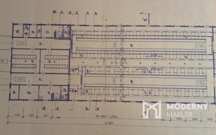 Na predaj veľkorysý pozemok s poľnohospodárskou budovou v obci Vydrany vhodný aj pre developerov