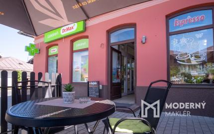 Na predaj komerčná budova v centre mesta Spišská Stará Ves so skvelým investičným potenciálom