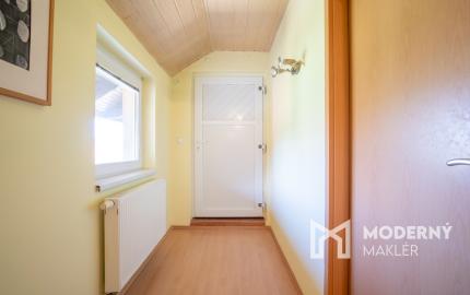 Na predaj rozsiahly investičný pozemok s polyfunkčným domom