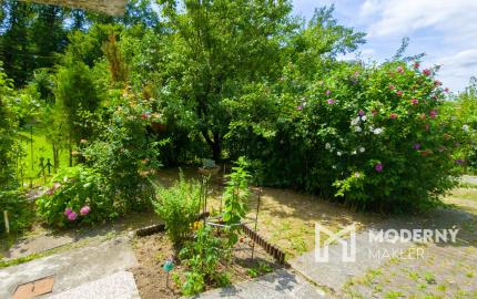 Na predaj rekreačná chata v jedinečnom prostredí Malých Karpát v Sološnici