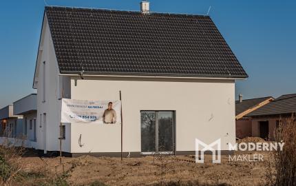 Na predaj nadštandardná novostavba dvojpodlažného rodinného domu v Novej Dedinke
