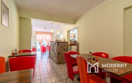 Na predaj gastroprevádzka s vonkajšou terasou v Karlovej Vsi