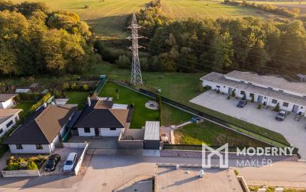 Na predaj novostavba 4-izbového luxusného rodinného domu v obci Dulova Ves – Vlčie doly