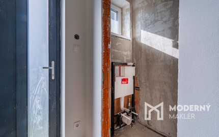 Na predaj moderný 4-izbový rodinný dom s terasou v Hrnčiarovciach nad Parnou