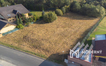 Na predaj perspektívny pozemok so stavebným povolením vo Veľkej Lomnici