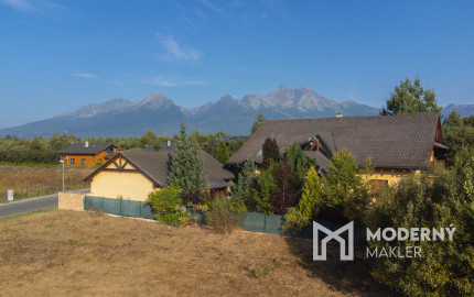 Na predaj perspektívny pozemok so stavebným povolením vo Veľkej Lomnici