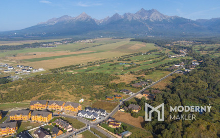 Na predaj perspektívny pozemok so stavebným povolením vo Veľkej Lomnici