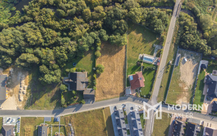 Na predaj perspektívny pozemok so stavebným povolením vo Veľkej Lomnici