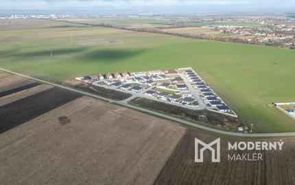 Na predaj lukratívne pozemky v novovybudovanej časti obce Topoľnica