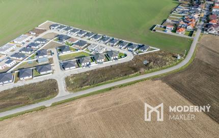 Na predaj lukratívne pozemky v novovybudovanej časti obce Topoľnica