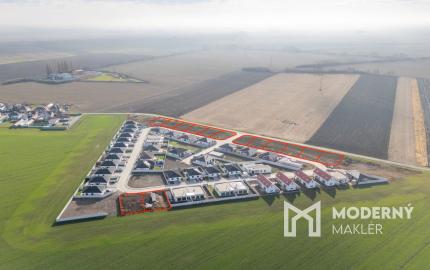 Na predaj lukratívne pozemky v novovybudovanej časti obce Topoľnica