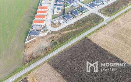 Na predaj lukratívne pozemky v novovybudovanej časti obce Topoľnica