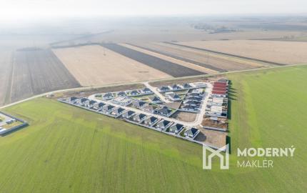 Na predaj lukratívne pozemky v novovybudovanej časti obce Topoľnica