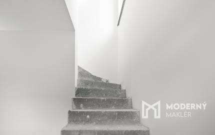 Na predaj moderný 5-izbový rodinný dom v Šamoríne