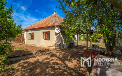 Na predaj rodinný dom s rozľahlým pozemkom v obci Nové Sady