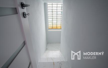 Na predaj štýlovo zrekonštruovaný dvojpodlažný rodinný dom za výhodnú cenu v obci Veľká Mača